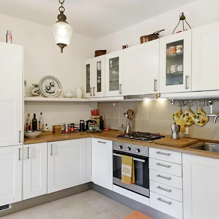 Apartment Como Lake Cosy Flat With Garden And Parking