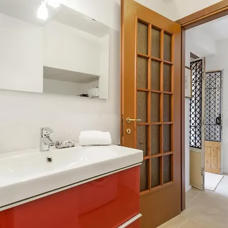 Lägenhet Como Lake Cosy Flat With Garden And Parking