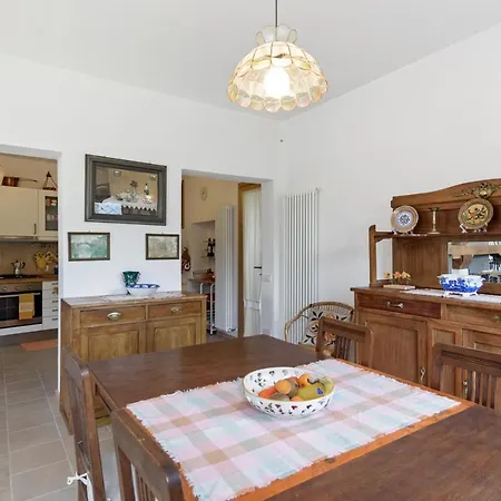 Como Lake Cosy Flat With Garden And Parking Lägenhet Cernobbio